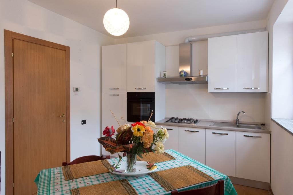 Villa Bianca Varenna Kamer foto